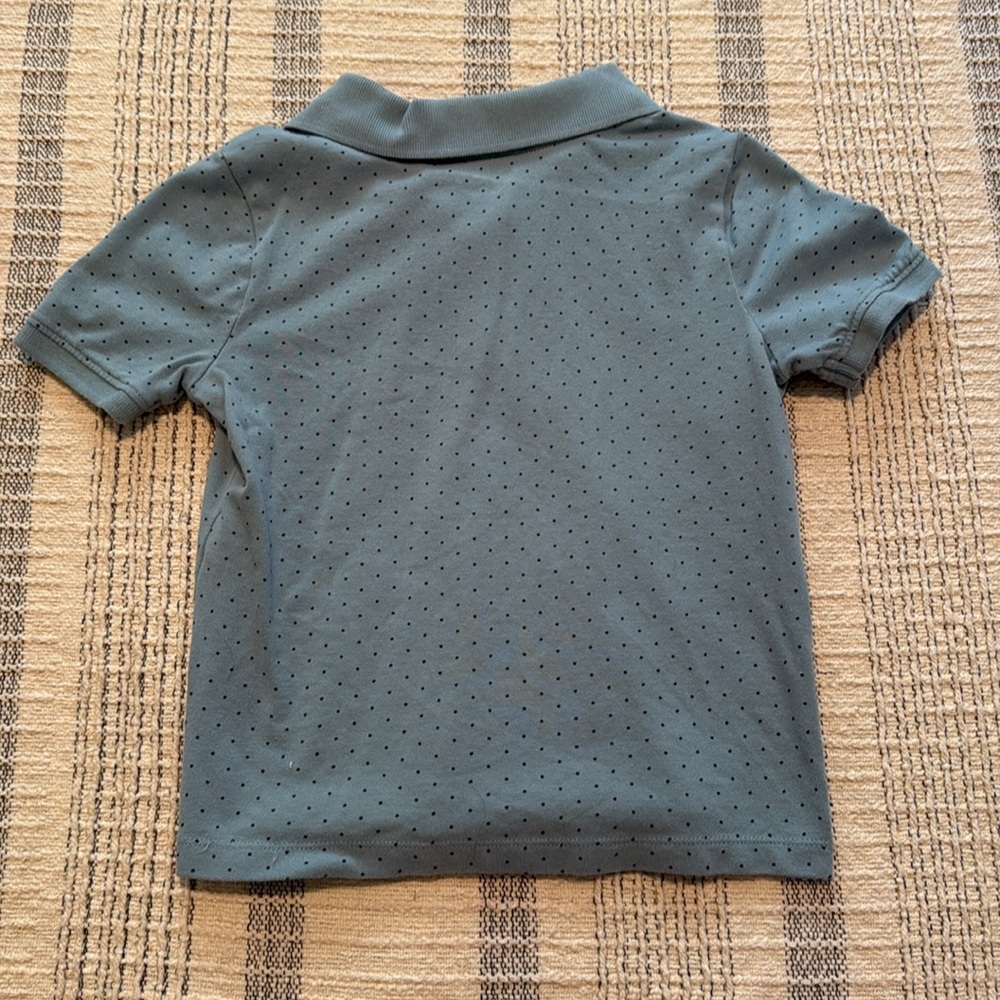 2 Old Navy Polos Size 5T - Picture 5 of 8